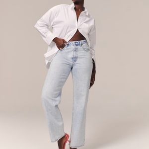 Abercrombie & Fitch Curve Love High Rise Loose Jean 33 / 16 long light wash